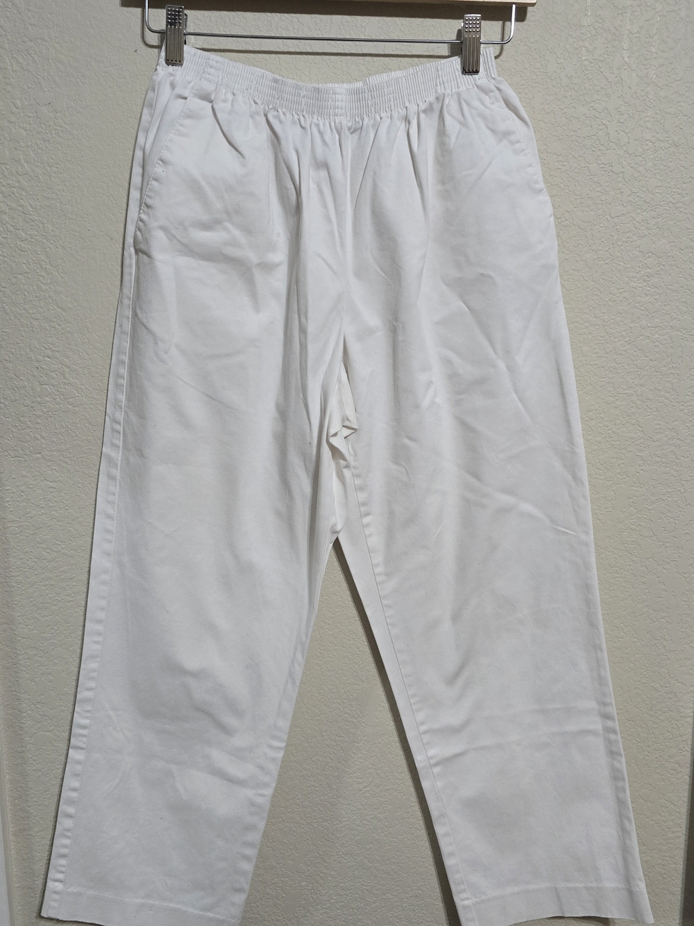 Alfred Dunner White Elastic-Waist Chinos